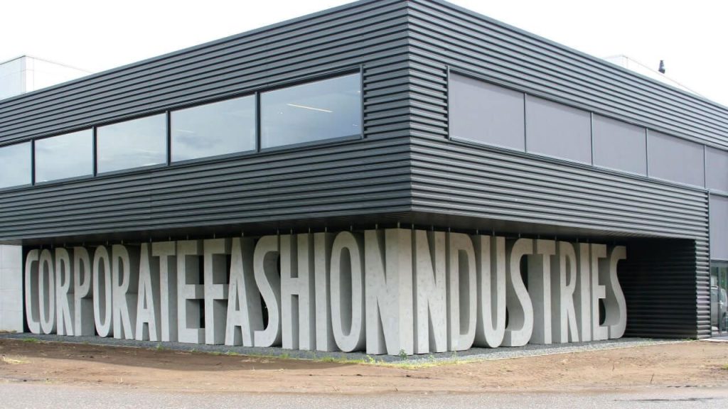 04-gallery-corporate-fashion-industries